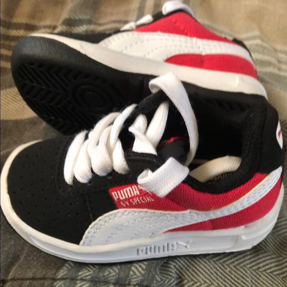 Puma Toddler shoes, only worn once.